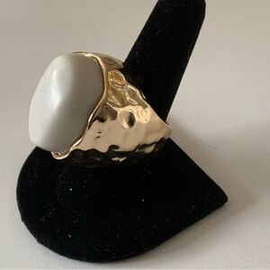 NWOT H&M ASYMMETRIC RING 9-10